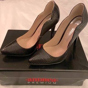 New brand *andrea*